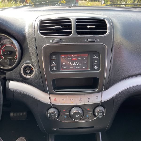 Used 2017 Dodge Journey SE FWD image 29