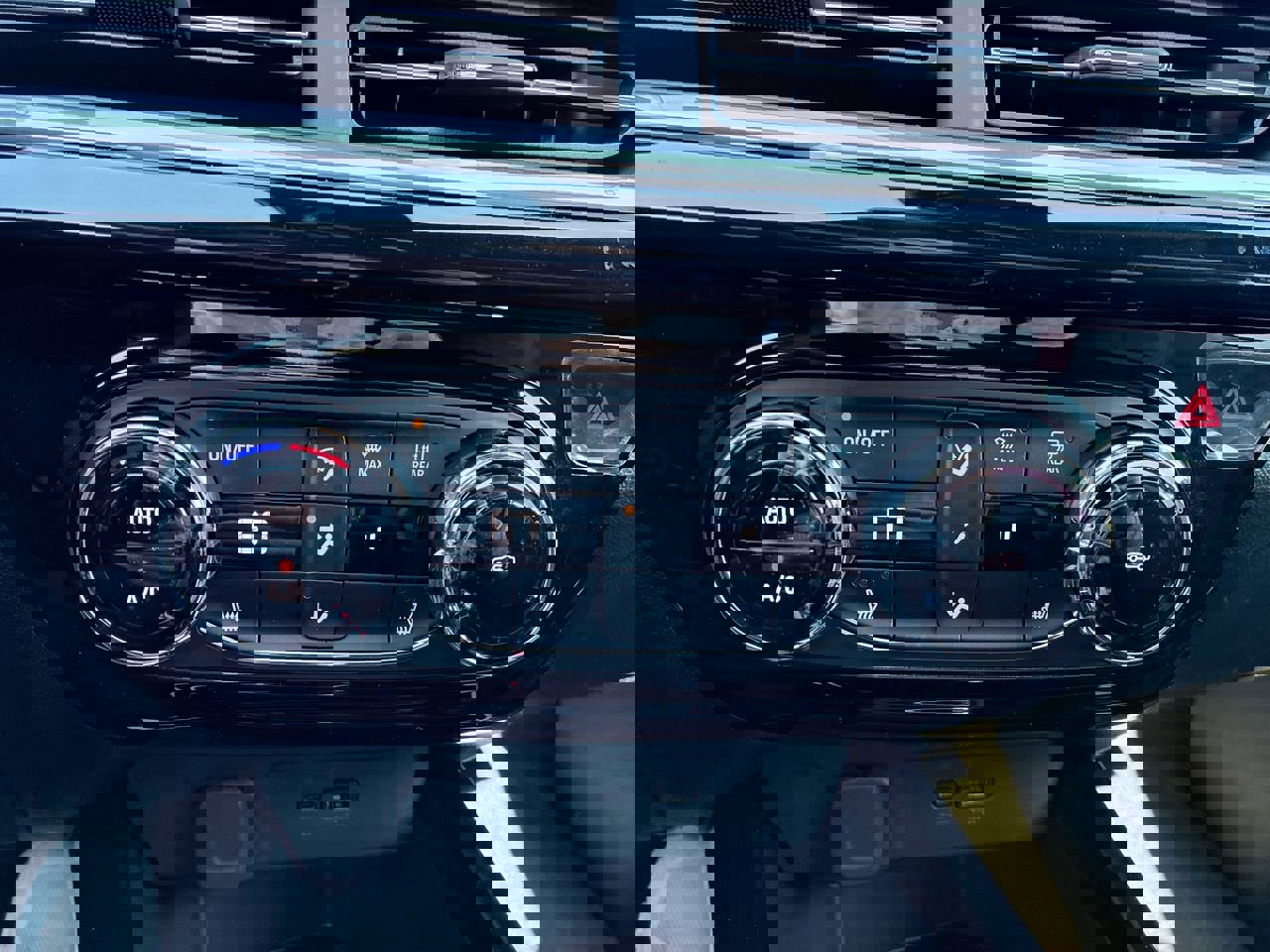 New 2026 Chevrolet Trax RS w/ Driver Confidence Package image 49