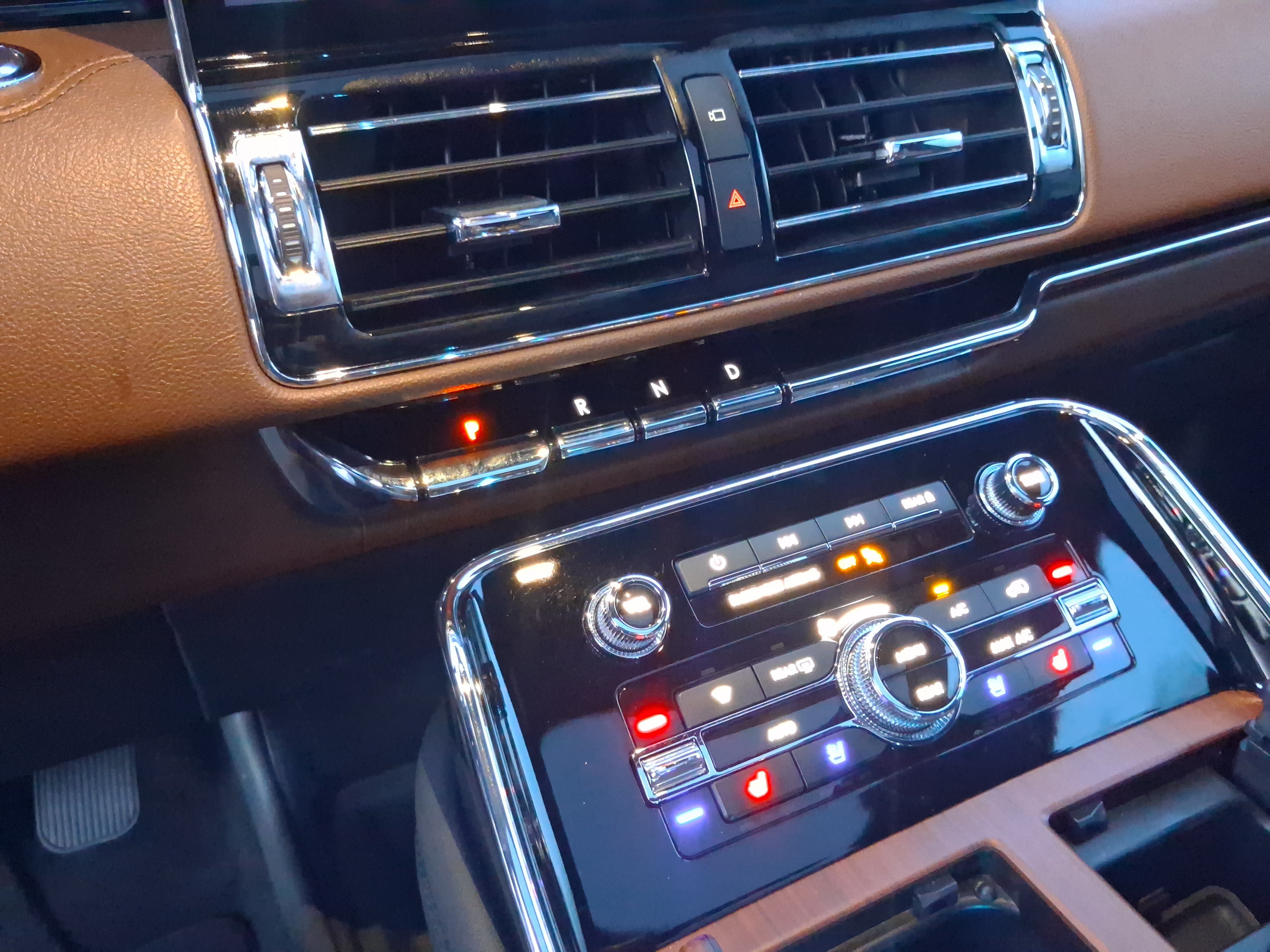 Certified 2023 Lincoln Navigator Reserve w/ Monochromatic Package AWD/4WD image 21