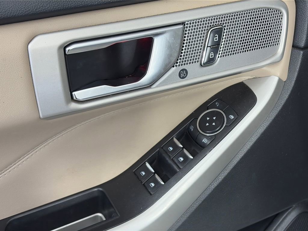 Used 2022 Ford Explorer Limited image 25