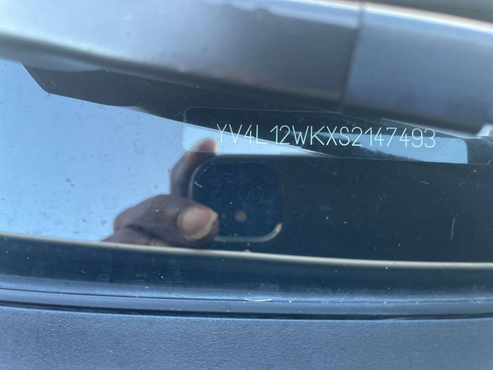 Used 2025 Volvo V60 B5 Cross Country Plus image 30