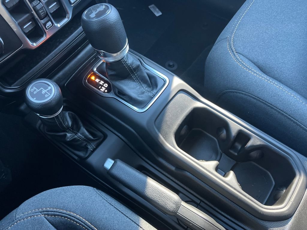 New 2026 Jeep Wrangler Unlimited Sahara AWD/4WD image 12