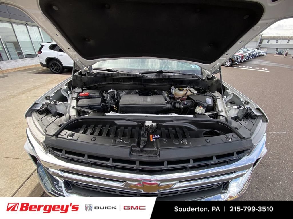 Used 2021 Chevrolet Silverado 1500 LT AWD/4WD image 34