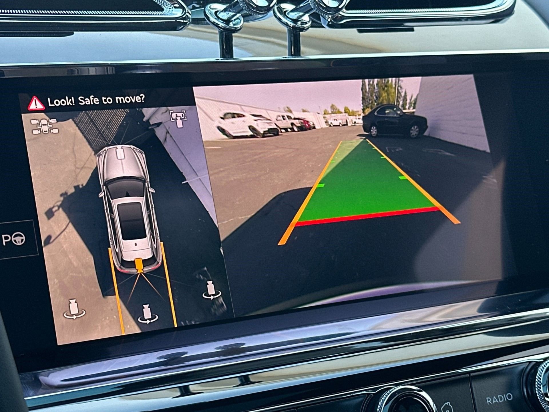 New 2025 Bentley Bentayga image 23