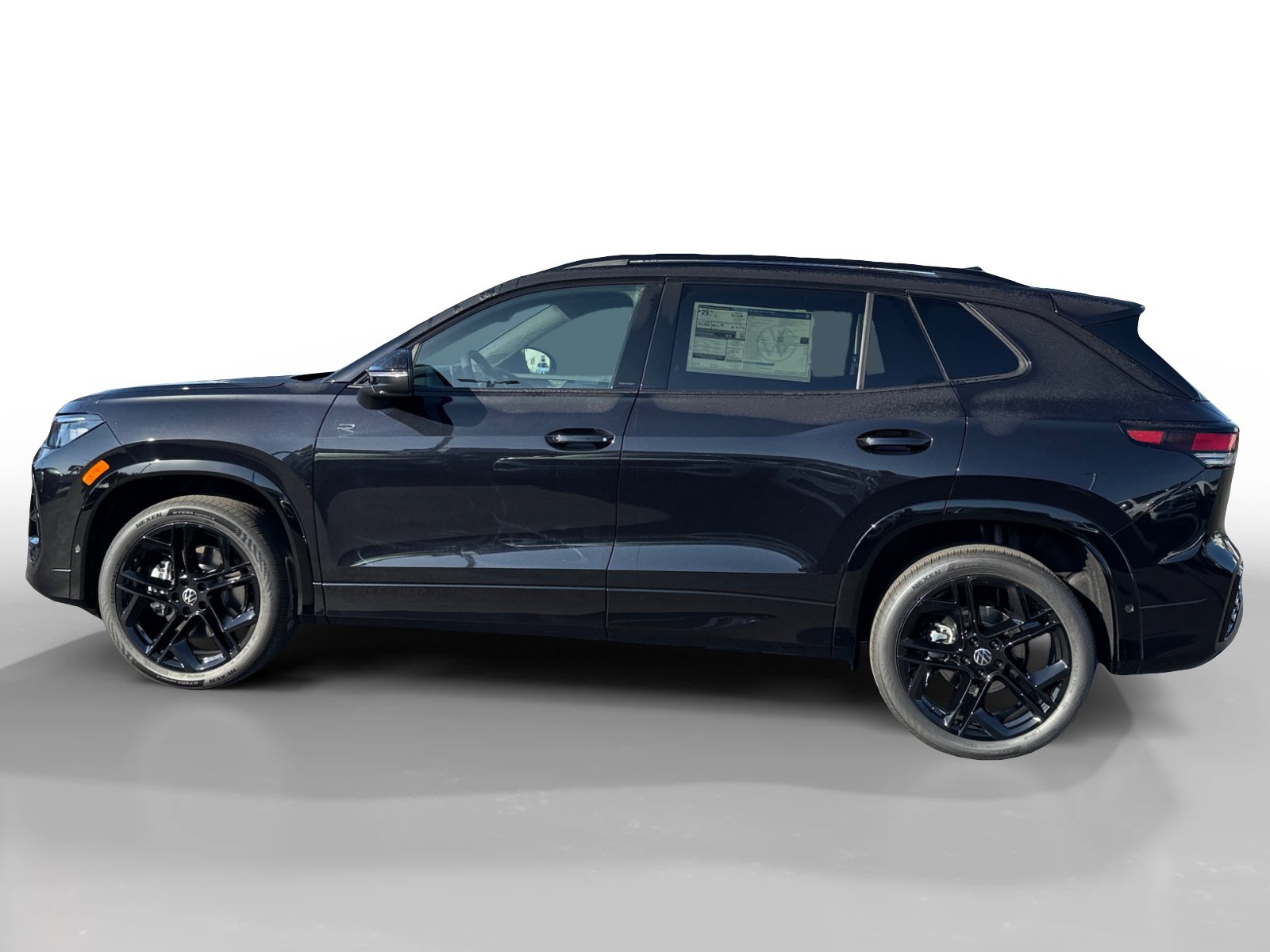 New 2026 Volkswagen Tiguan SE R-Line AWD/4WD image 2