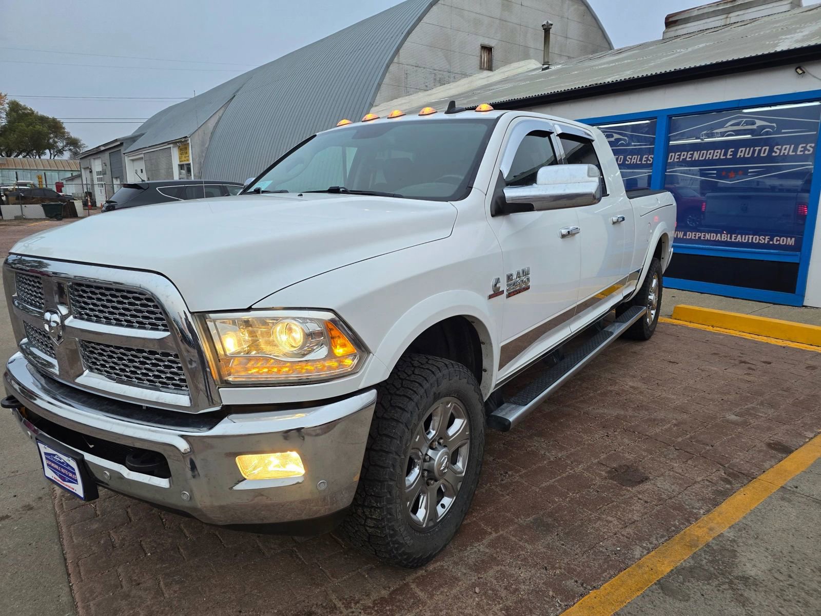 Used 2018 RAM 2500 Laramie w/ Snow Chief Group image 2
