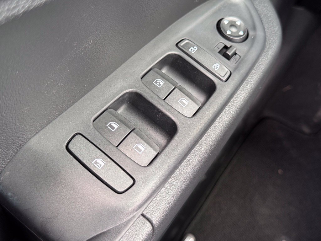 New 2026 Hyundai Venue SEL FWD image 22