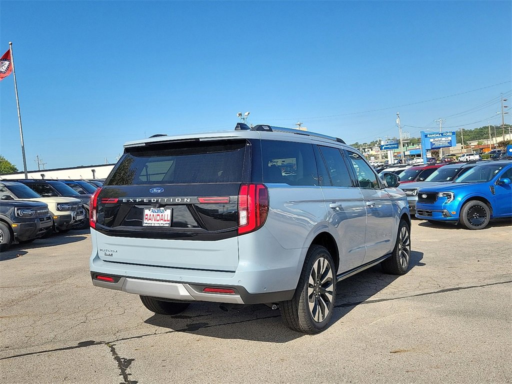 New 2025 Ford Expedition Platinum image 5