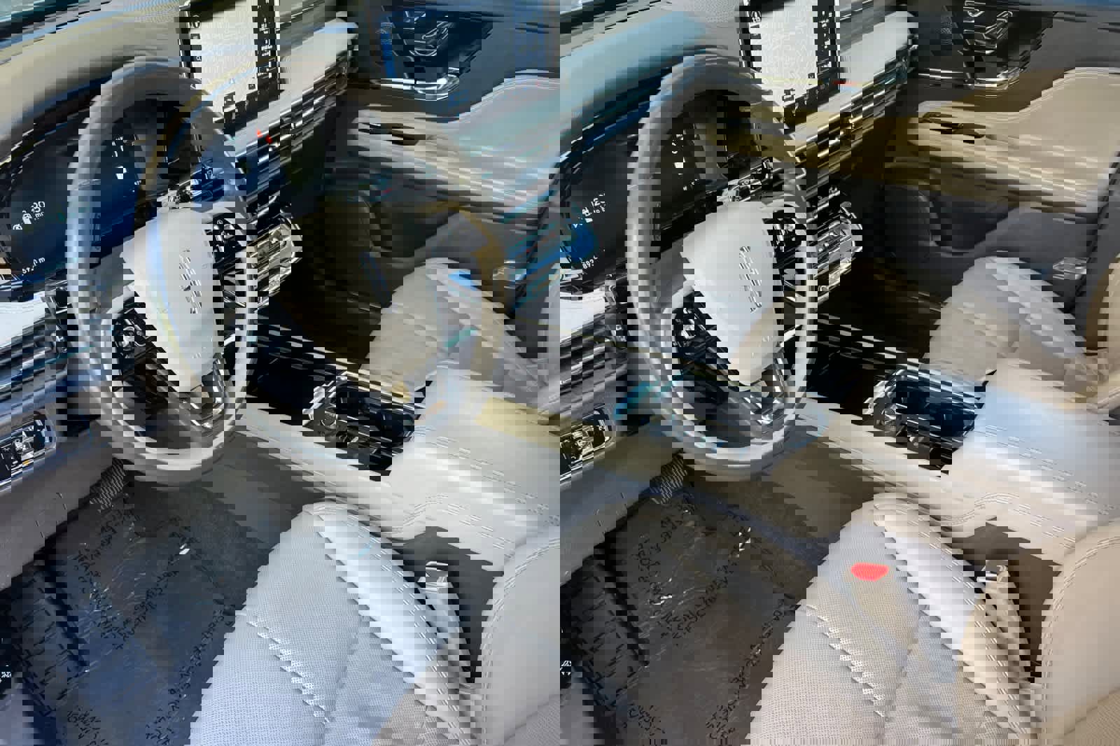 Used 2023 Lincoln Corsair Reserve w/ Equipment Group 201A image 11