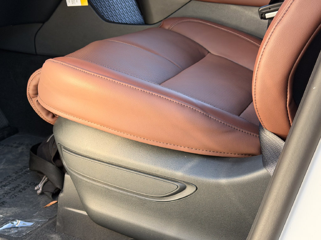 New 2027 Lincoln Aviator Reserve AWD/4WD image 23