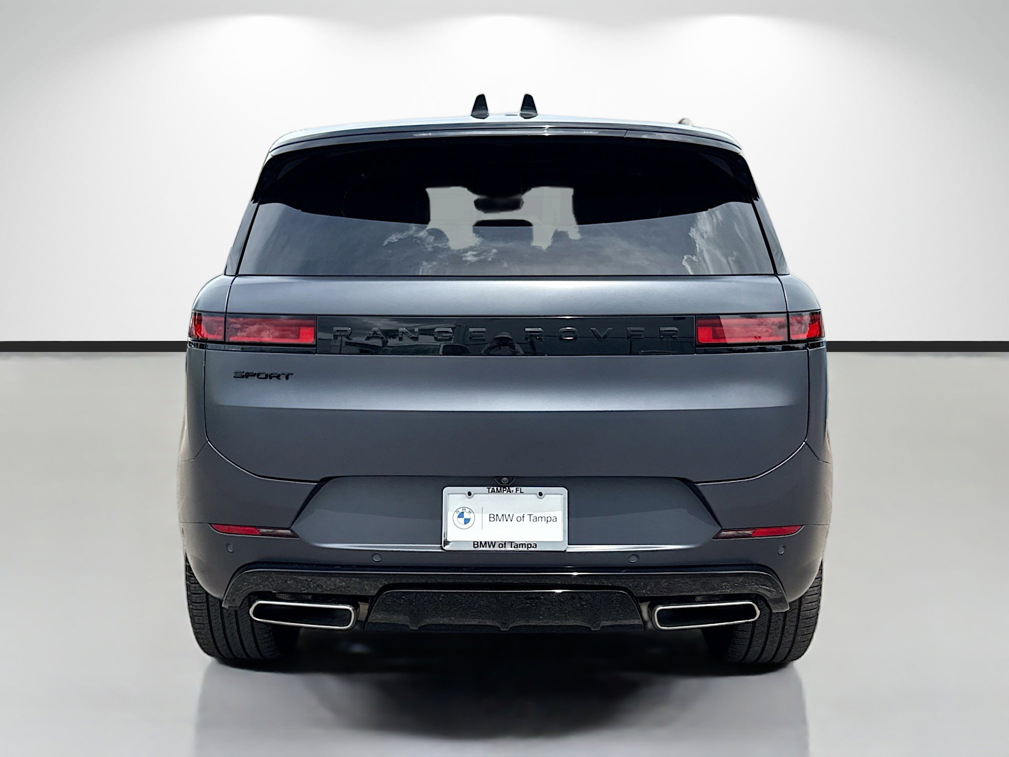 Used 2024 Land Rover Range Rover Sport Dynamic SE image 4