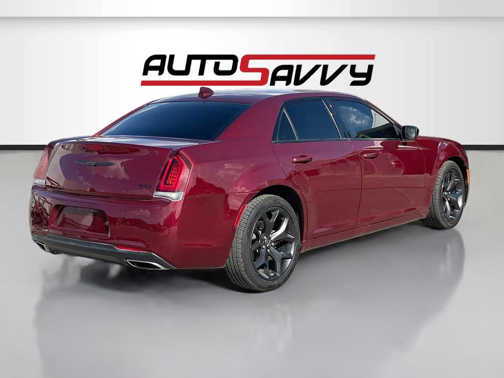 Used 2023 Chrysler 300 Touring w/ Sport Appearance Package RWD image 7