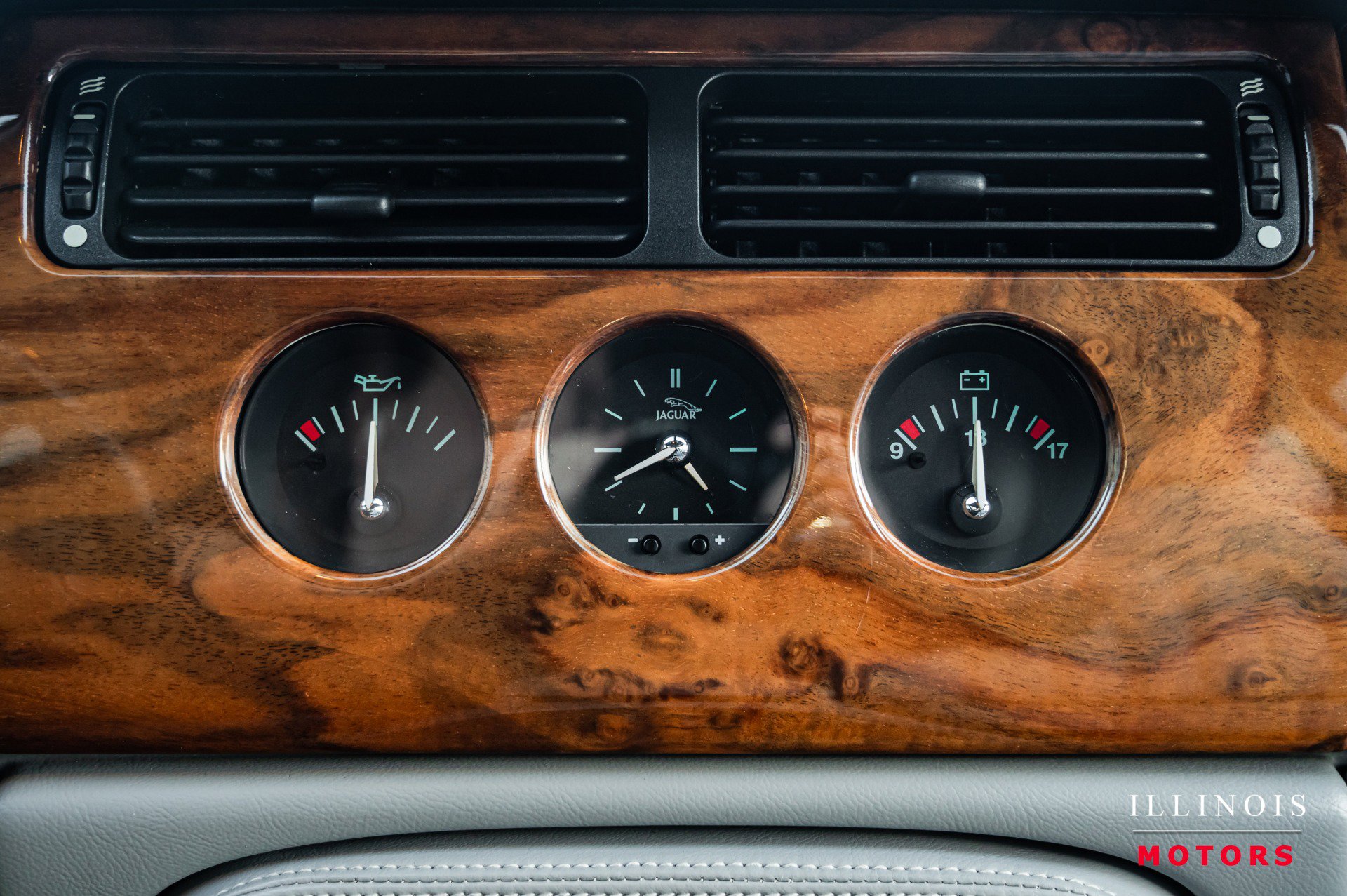 Used 2003 Jaguar XK8 Coupe image 21