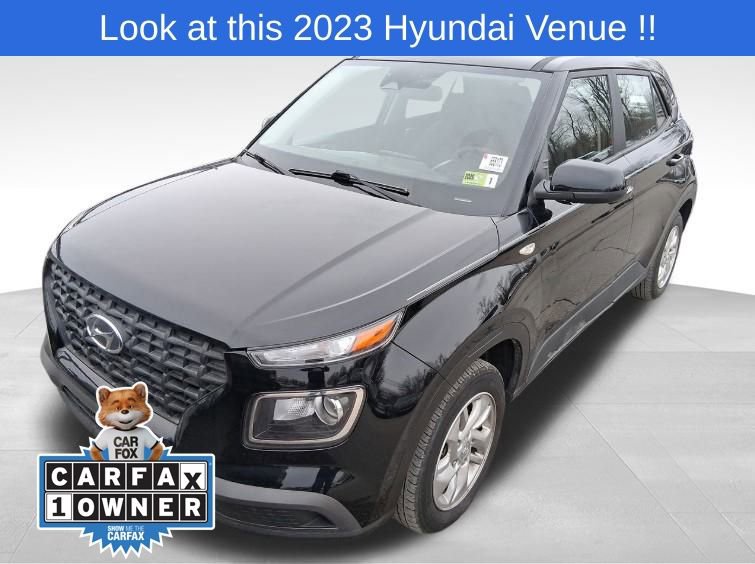 Used 2023 Hyundai Venue SE w/ Cargo Package