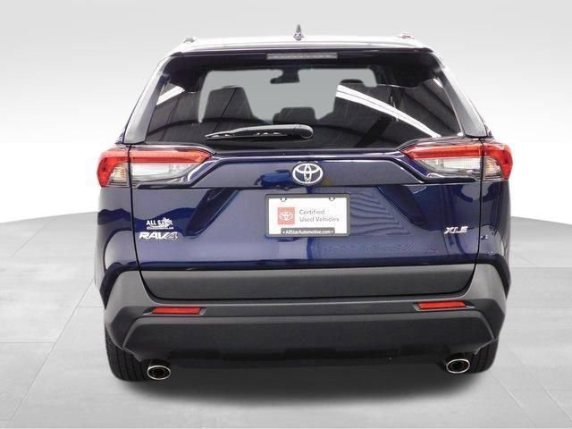Used 2023 Toyota RAV4 XLE Premium image 12