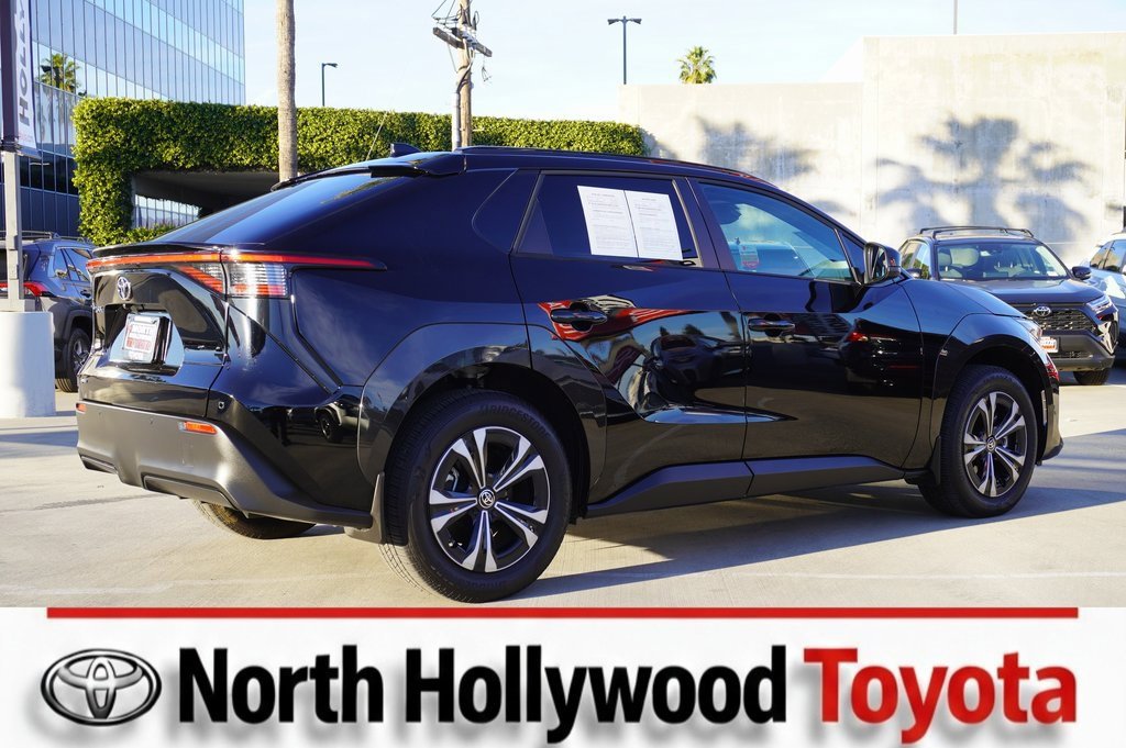 Certified 2025 Toyota bZ4X FWD image 7