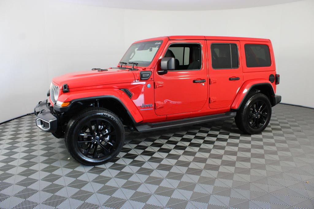 Used 2025 Jeep Wrangler Unlimited Sahara AWD/4WD image 2