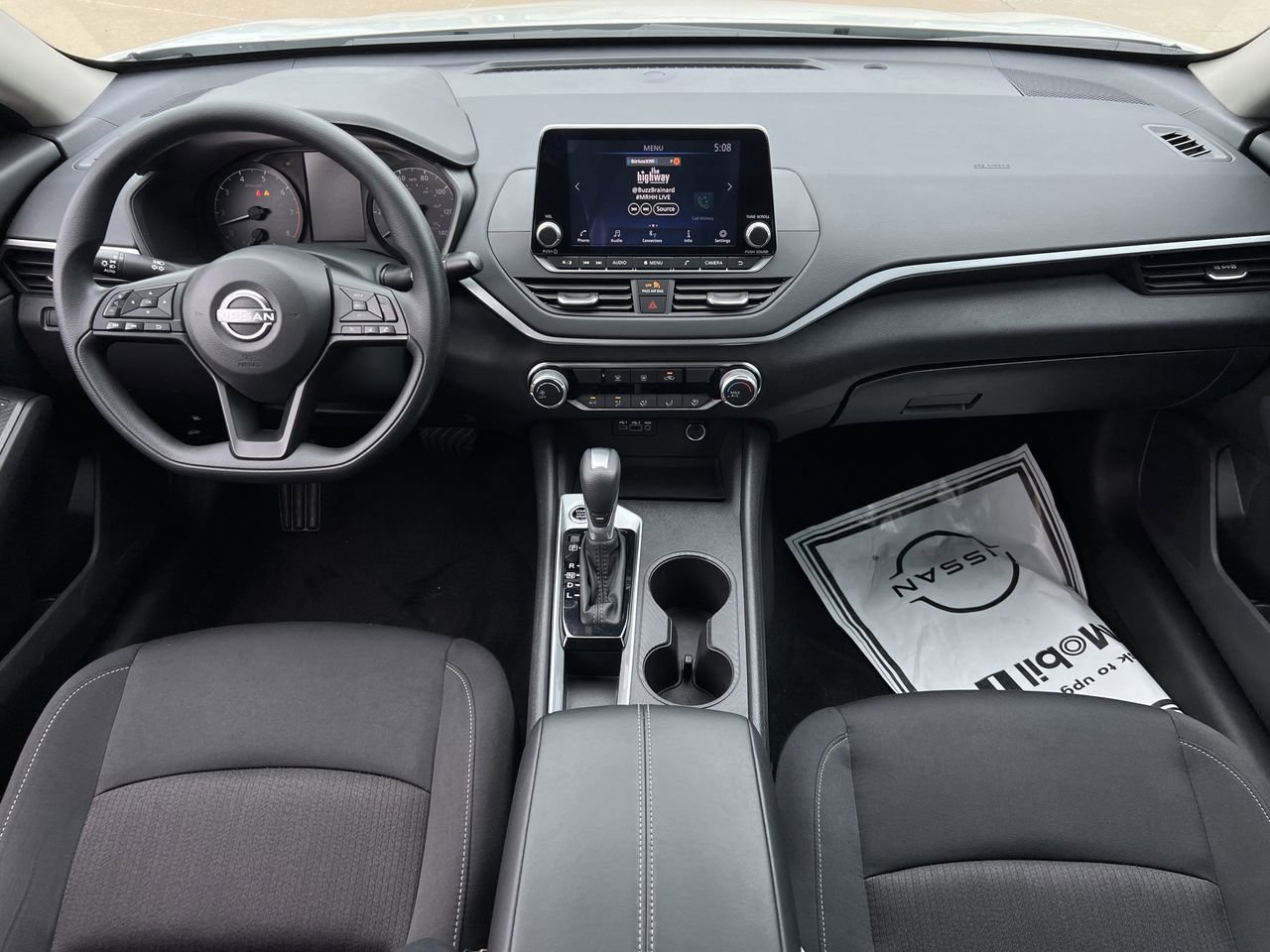 Certified 2025 Nissan Altima 2.5 S FWD image 7