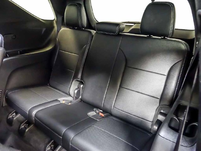 Certified 2026 Chevrolet Traverse LT AWD/4WD image 16