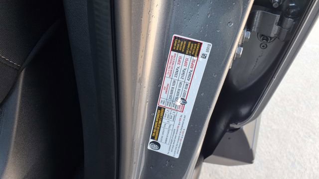 Used 2025 Nissan Rogue SV image 32