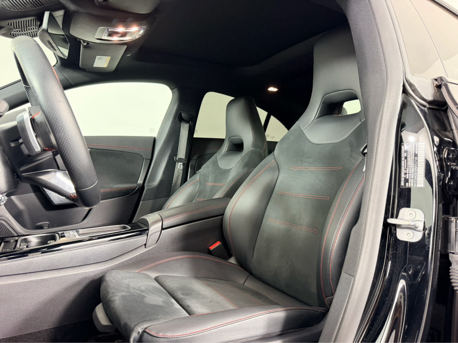 Used 2024 Mercedes-Benz CLA 250 image 11
