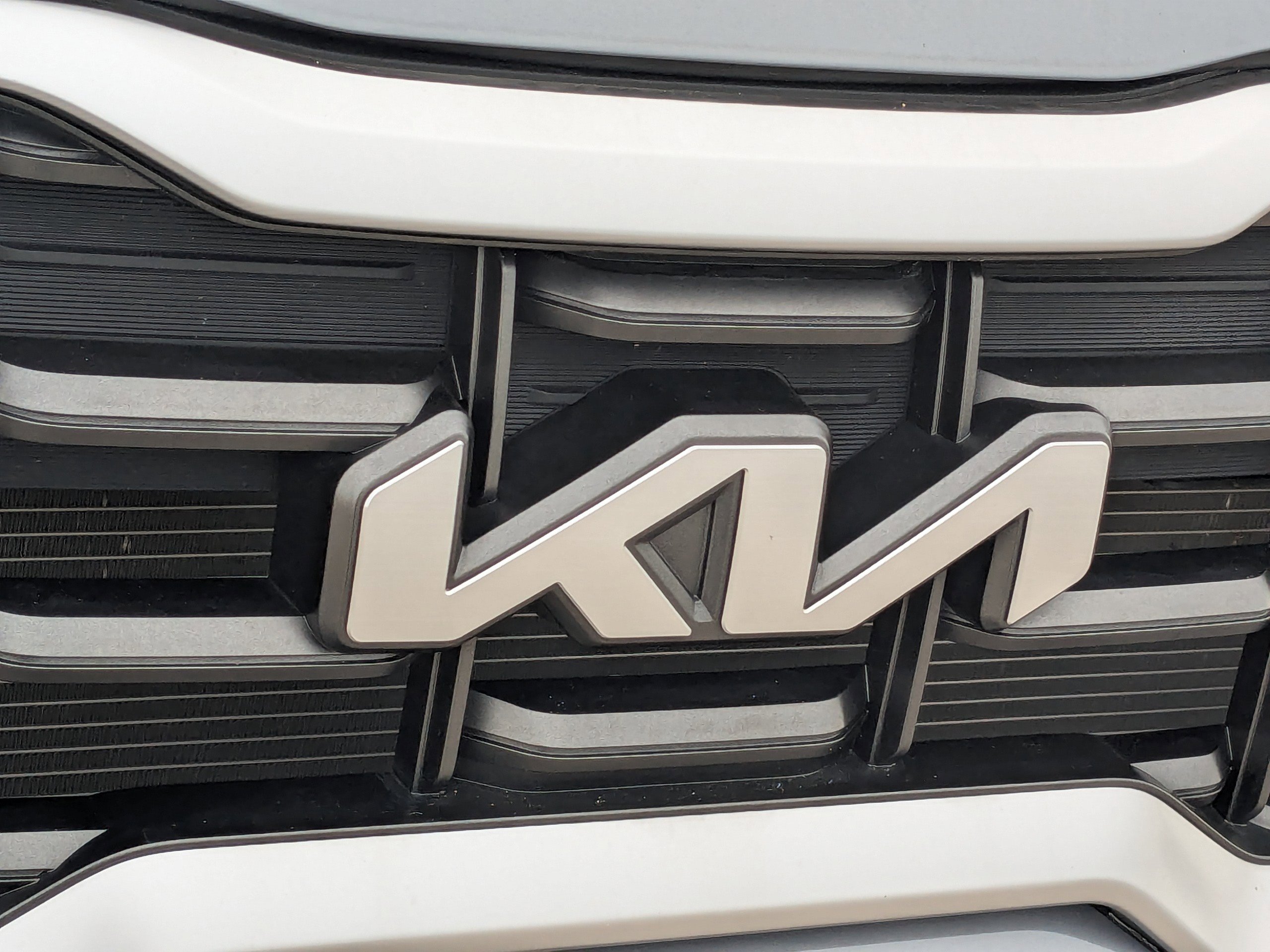 Used 2025 Kia Telluride S image 13