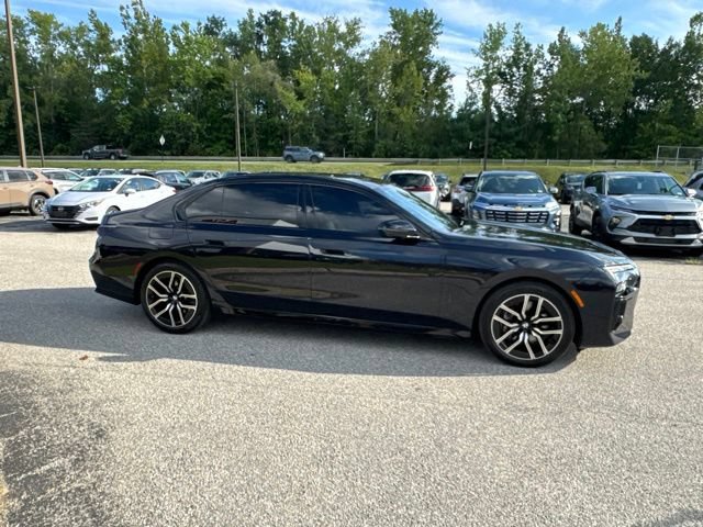 Used 2025 BMW 740i xDrive AWD/4WD image 20