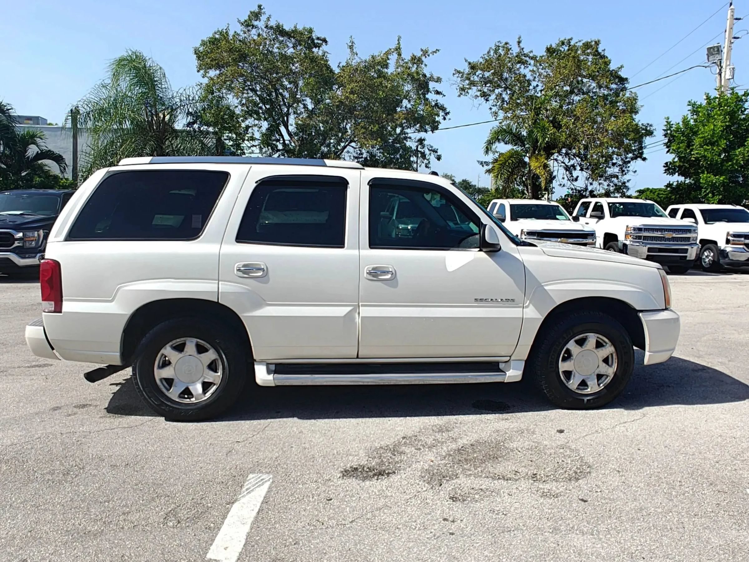 Used 2005 Cadillac Escalade 2WD image 10