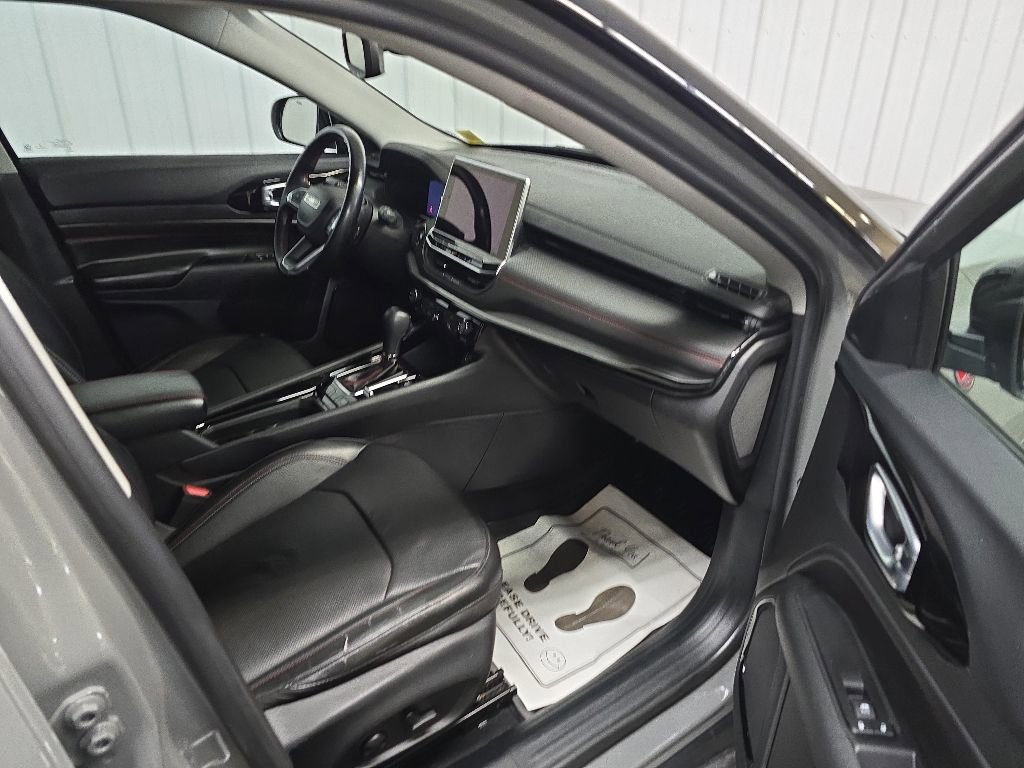 Used 2022 Jeep Compass Trailhawk w/ Trailhawk Elite Group AWD/4WD image 15