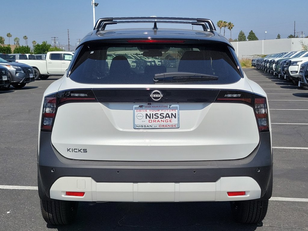 New 2026 Nissan Kicks SV w/ Cold Weather Package FWD image 6