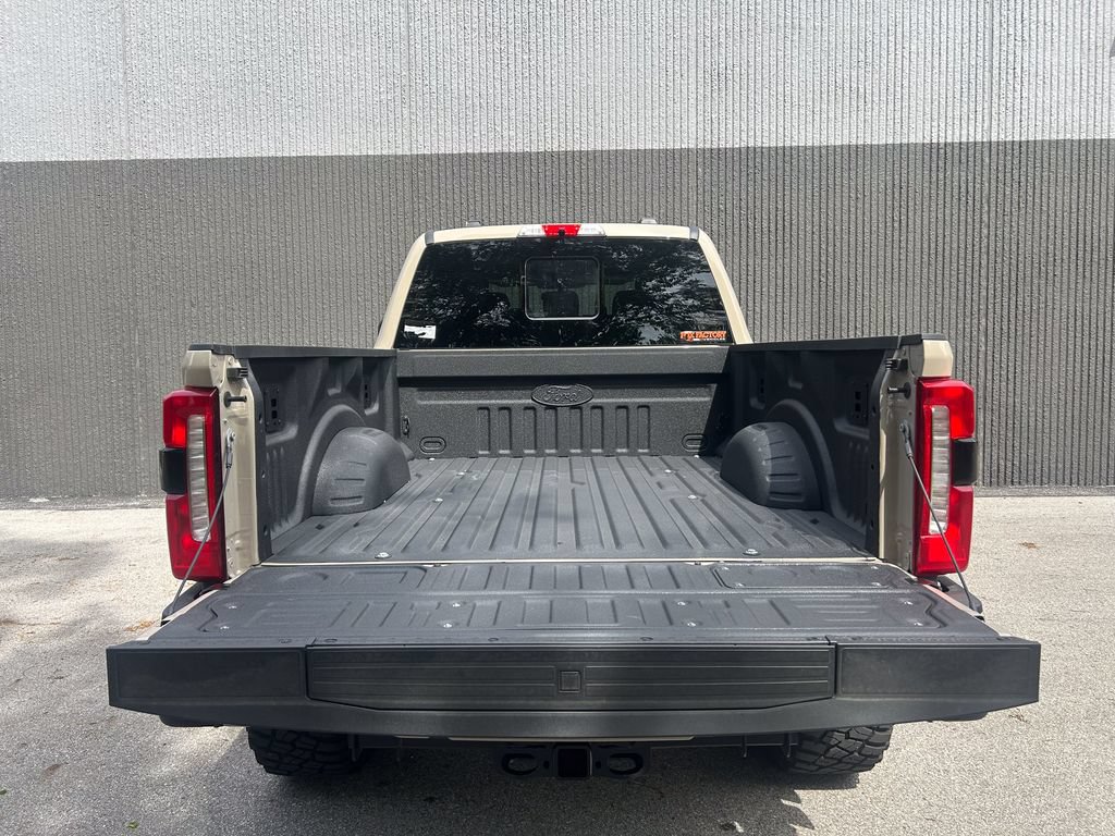 New 2026 Ford F250 Lariat w/ Black Appearance Package AWD/4WD image 19