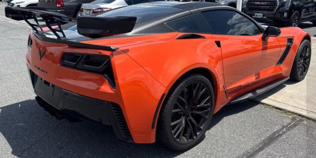 Used 2019 Chevrolet Corvette Z06 RWD image 4