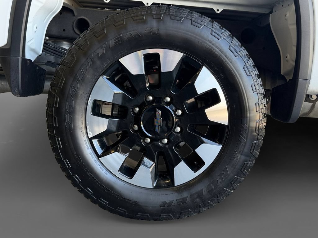 Used 2024 Chevrolet Silverado 2500 Custom w/ Custom Value Package AWD/4WD image 16
