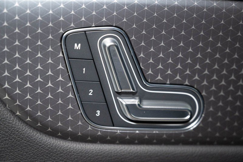 New 2026 Mercedes-Benz GLB 250 image 17
