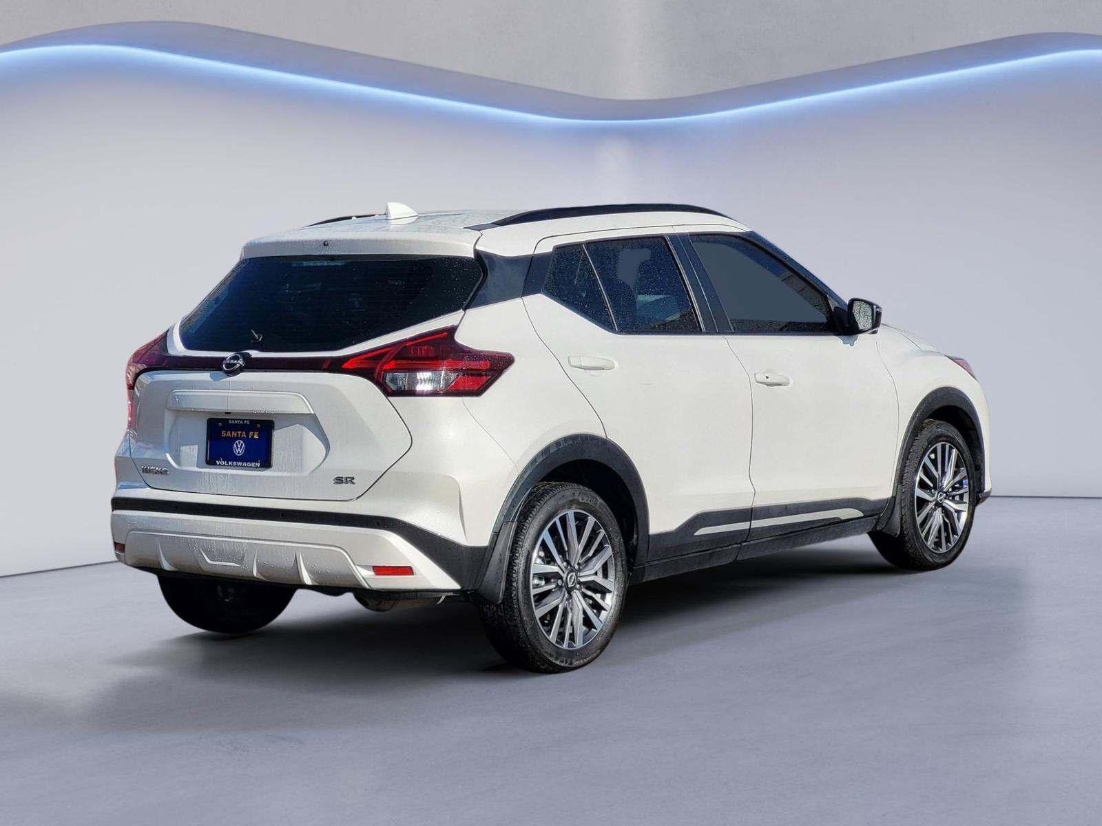 Used 2023 Nissan Kicks SR FWD image 5