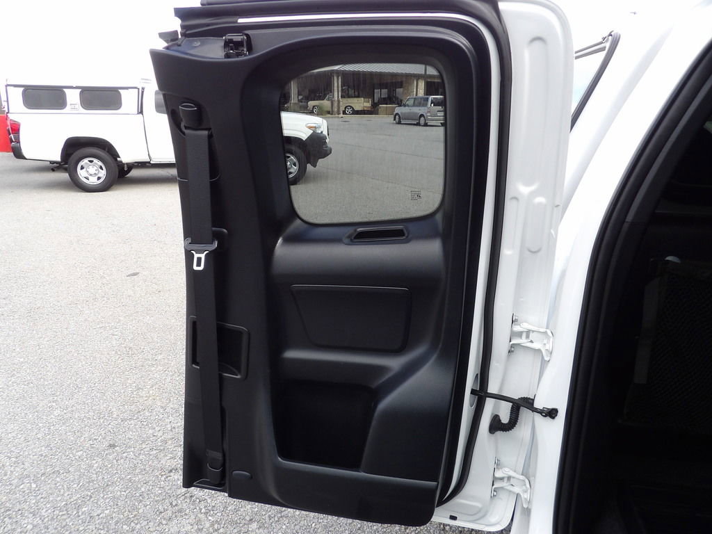 Used 2022 Toyota Tacoma SR image 30