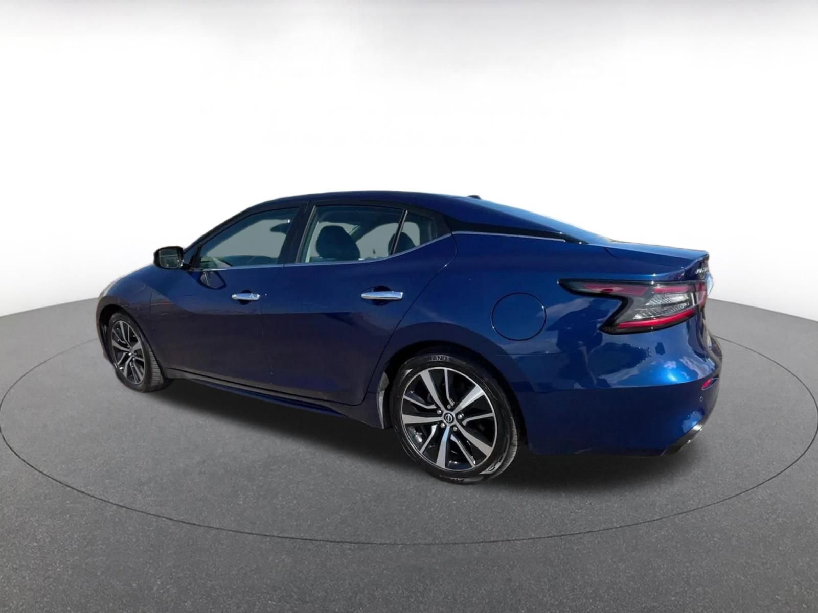 Used 2023 Nissan Maxima SV w/ Floor Mat Group image 10