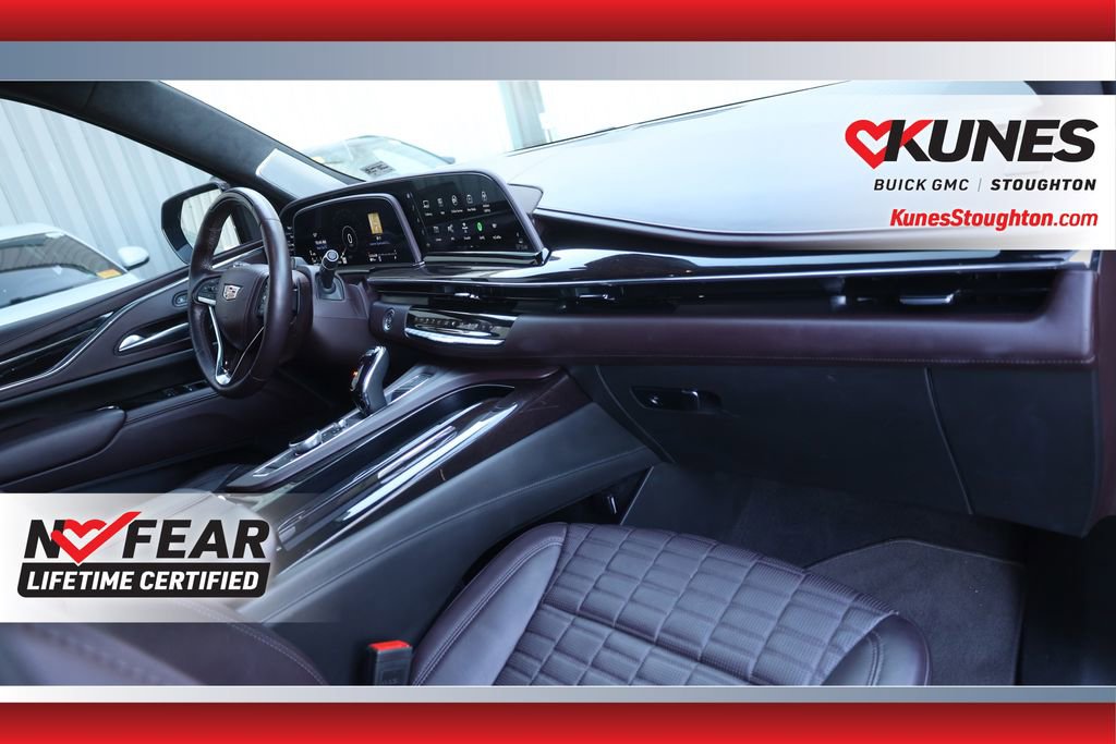 Used 2024 Cadillac Escalade ESV Sport Platinum w/ LPO, ONYX Package image 5