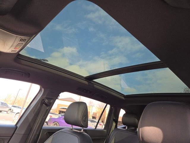 Used 2021 Volkswagen Tiguan SE R-Line image 13