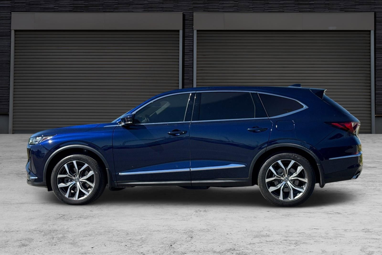 Used 2023 Acura MDX FWD w/ Technology Package image 7