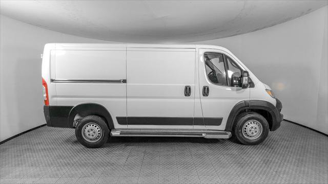 Used 2025 RAM ProMaster 2500 w/ U-Haul Equipment Group FWD image 9