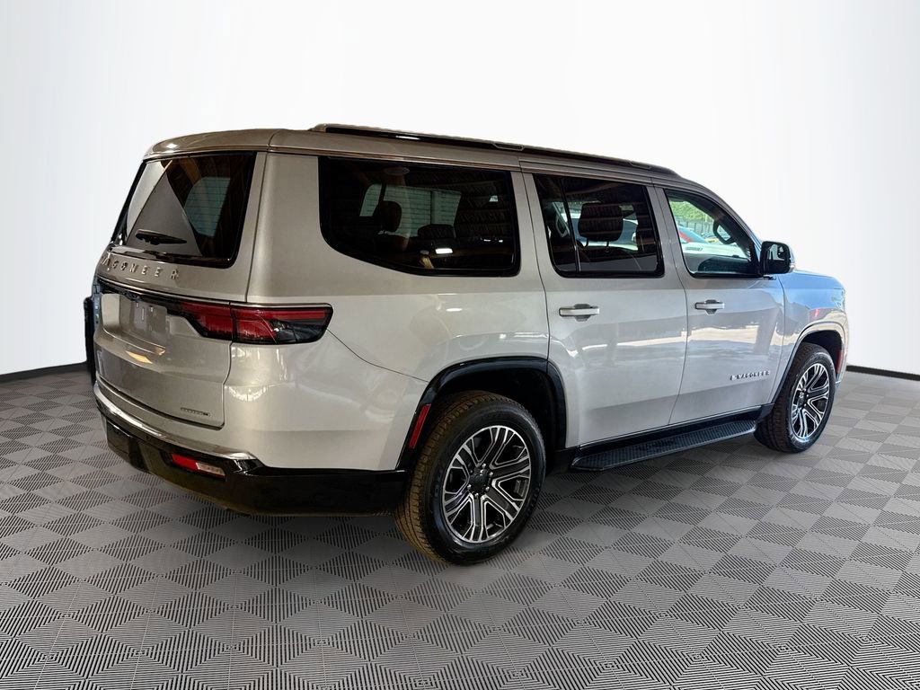 Used 2024 Jeep Wagoneer Series II w/ Flexible Seating Group image 6