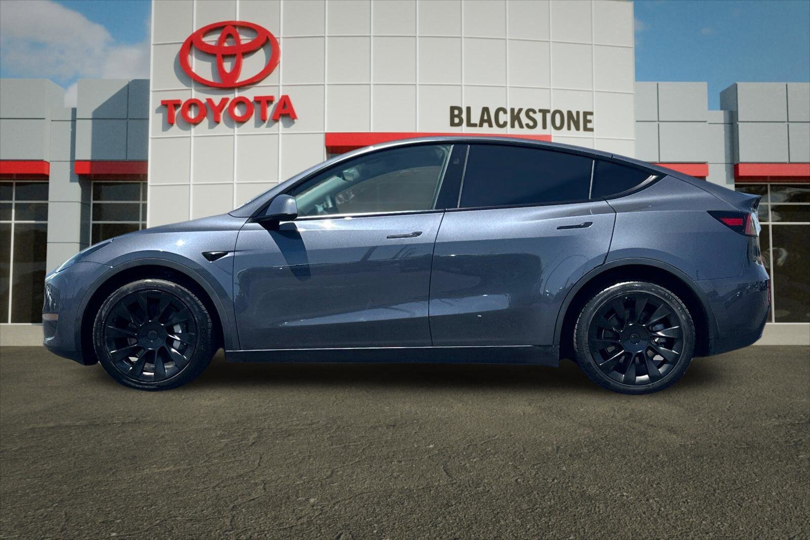 Used 2023 Tesla Model Y Long Range AWD/4WD image 6