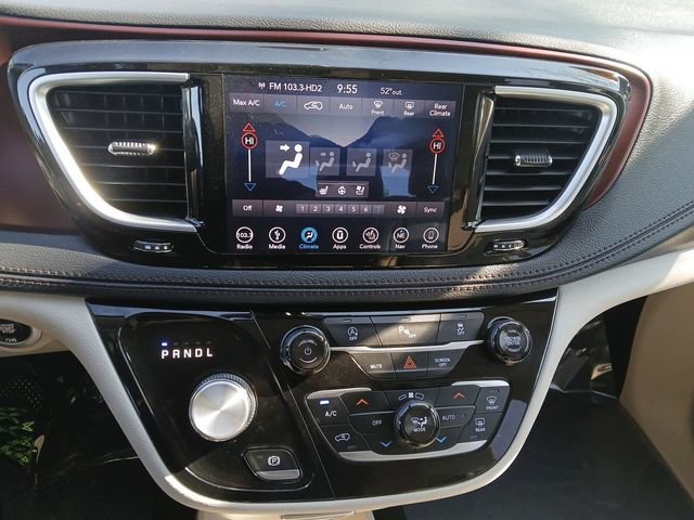 Used 2018 Chrysler Pacifica Limited FWD image 20