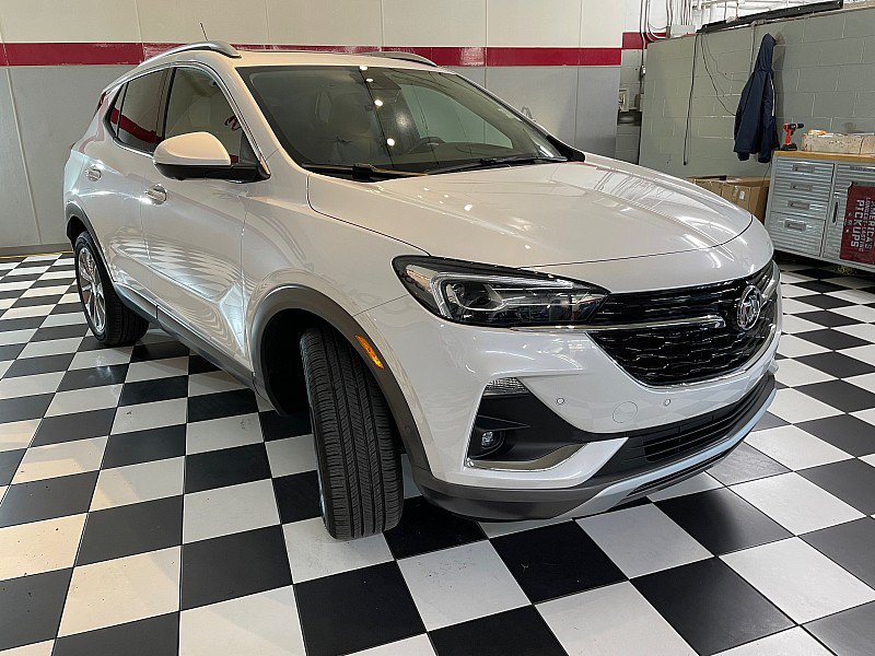Used 2022 Buick Encore GX Essence w/ Advanced Technology Package AWD/4WD image 3