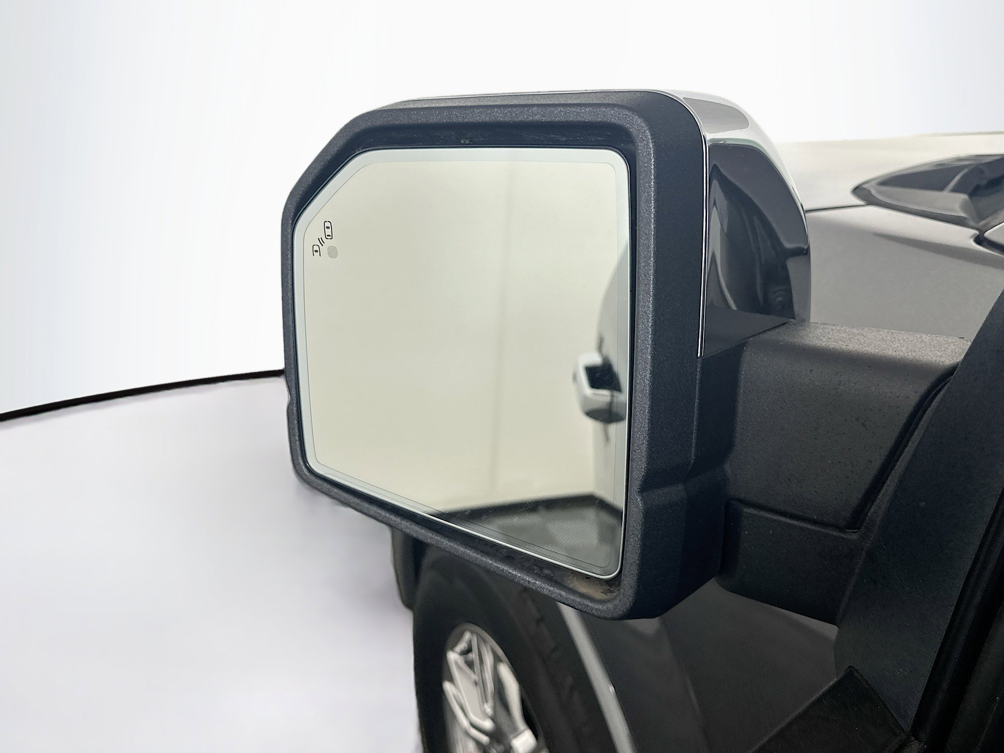 Used 2016 Ford F150 Lariat RWD image 16