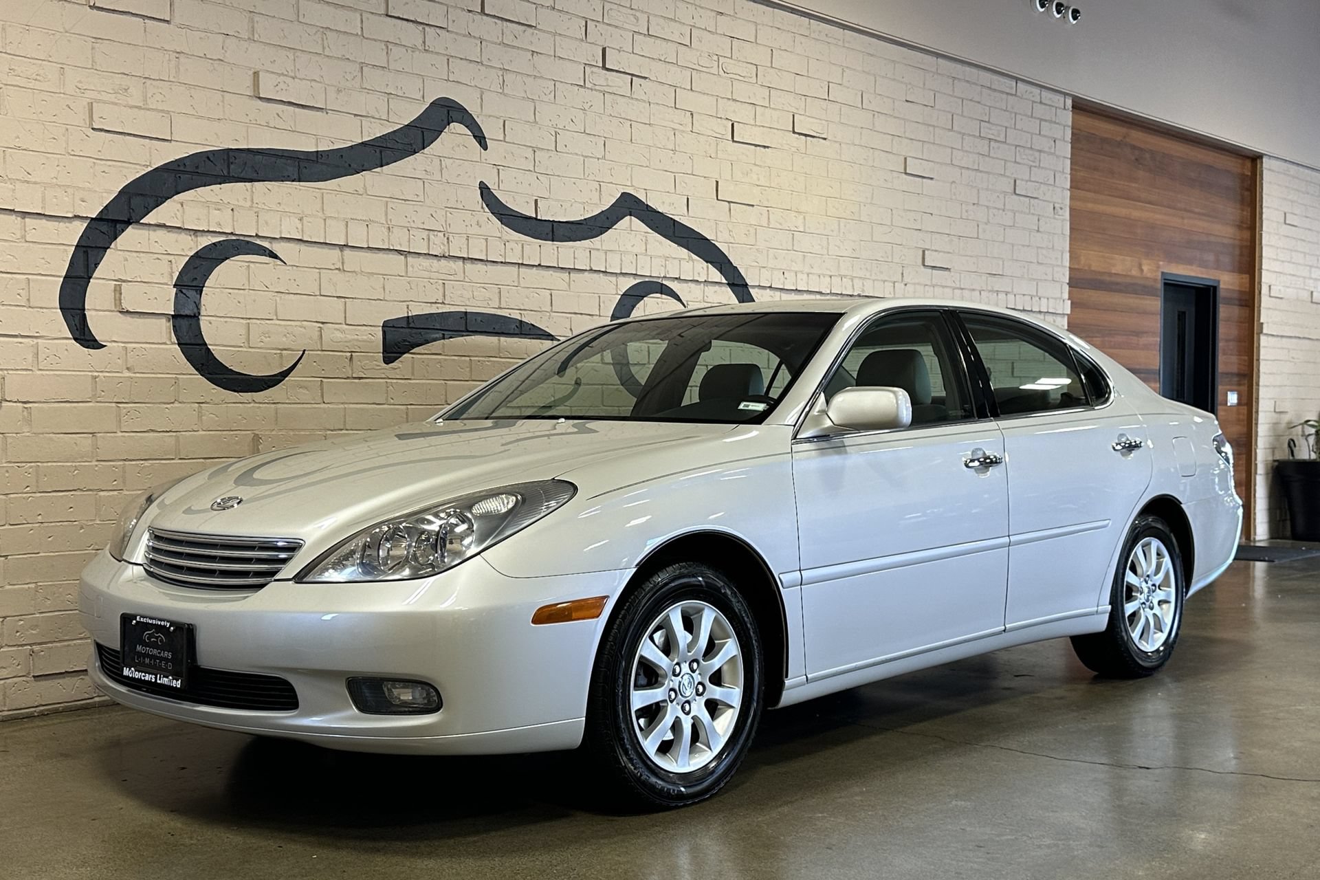 Used 2002 Lexus ES 330 FWD image 8