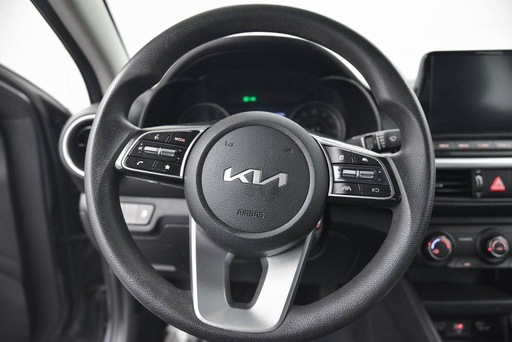 Used 2022 Kia Forte LXS image 19