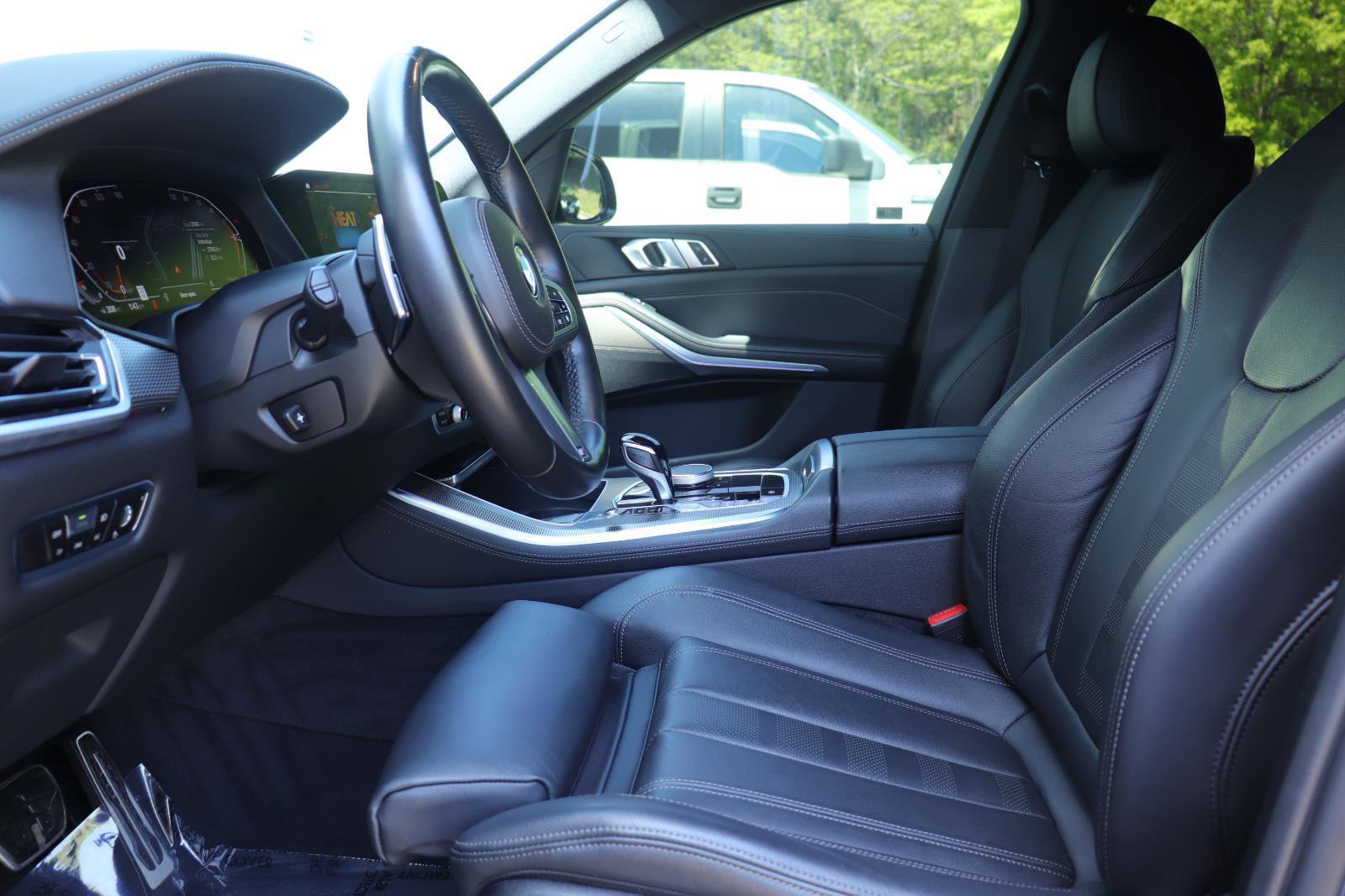 Used 2022 BMW X5 sDrive40i w/ M Sport Package image 10