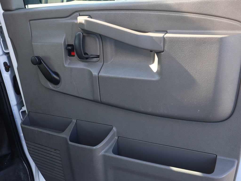 Used 2021 Chevrolet Express 3500 RWD image 11